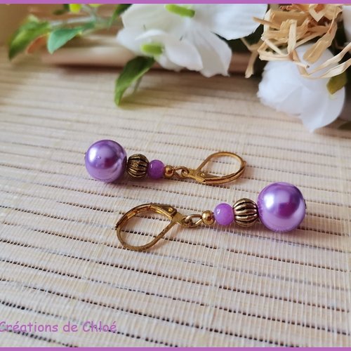 Boucles d'oreilles apprêts dorés et perles en verre nacré mauve
