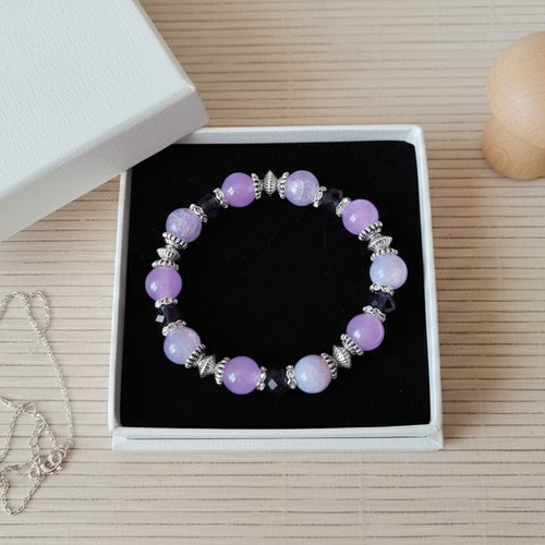 Bracelet fil élastique perles imitation jade et craquelé lilas