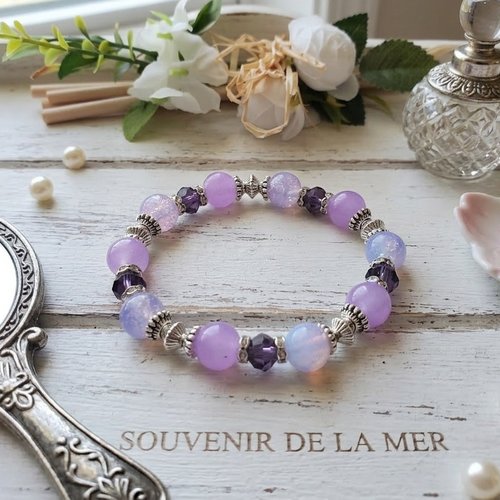 Bracelet fil élastique perles imitation jade et craquelé lilas