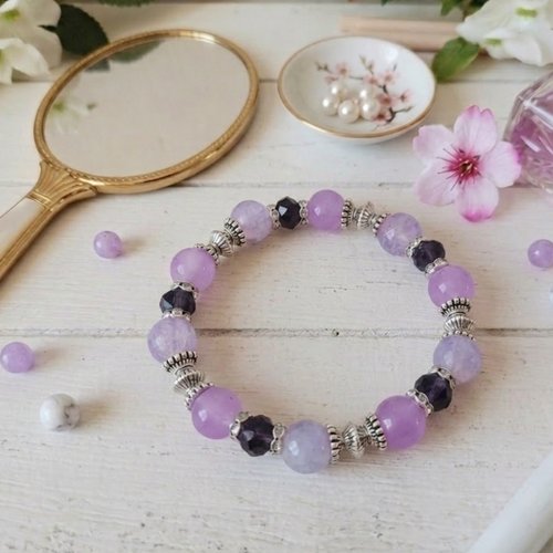 Bracelet fil élastique perles imitation jade et craquelé lilas
