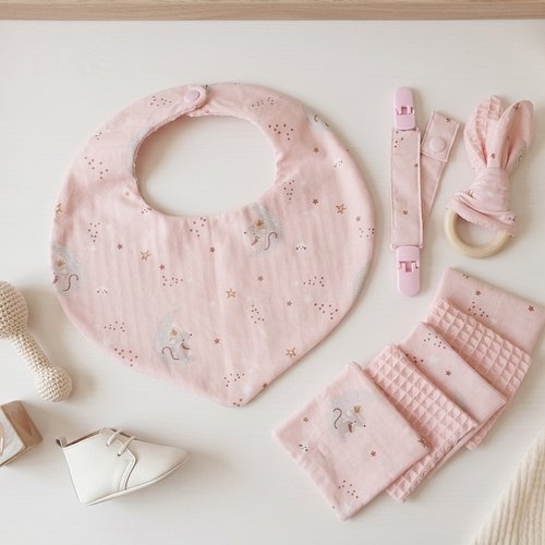 Coffret naissance/box naissance 12 lingettes rose motifs souris