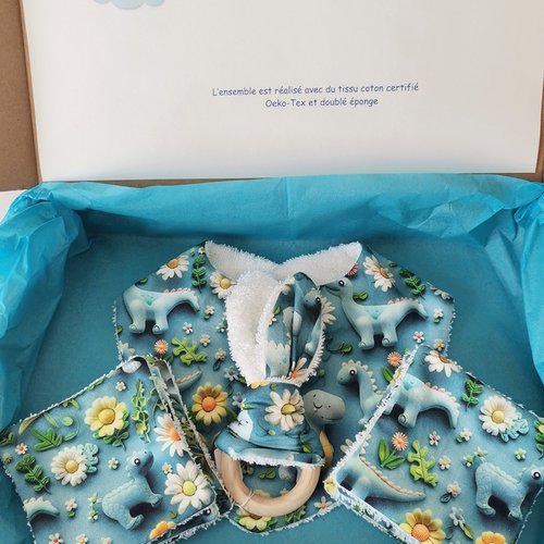 Coffret naissance/box naissance blanc motifs dinosaures 3d