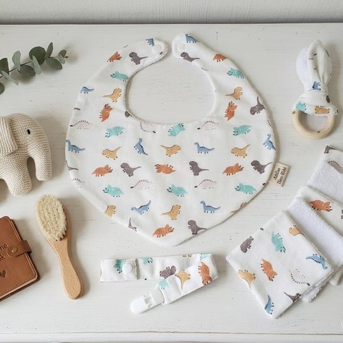 Coffret naissance/box naissance 12 lingettes blanche motifs dinosaures