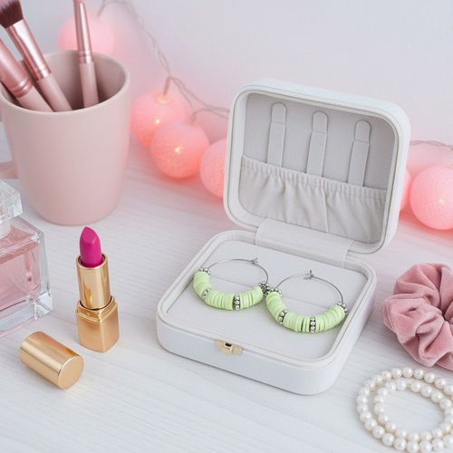 Boucles d'oreilles créoles acier inoxydable et perles heishi