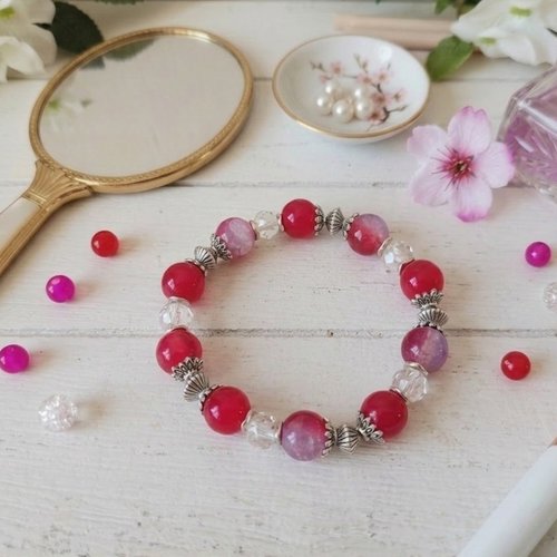 Bracelet fil élastique perles en verre rouge et craquelé