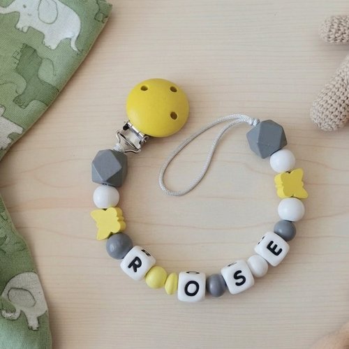 Attache tétine personnalisée perles bois et silicone