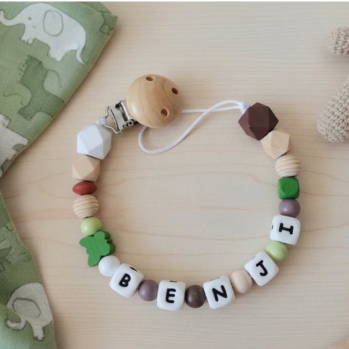 Attache tétine personnalisée perles bois et silicone