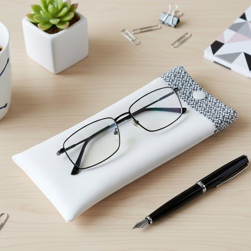Etui à lunette en simili cuir blanc et tissus formes géométriques