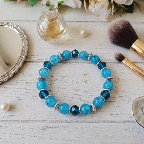 Bracelet fil élastique perles en verre et apprêts argent mat