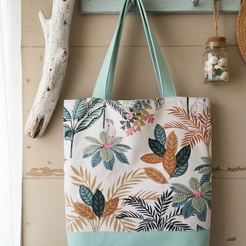 Sac cabas vert d'eau et motif fleurs