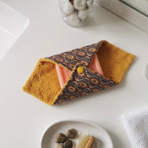 Pochette à savon tissus imprimé et doublée éponge