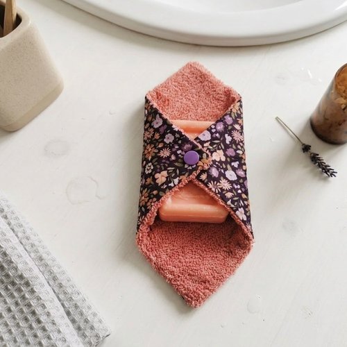 Pochette à savon tissus imprimé et doublée éponge
