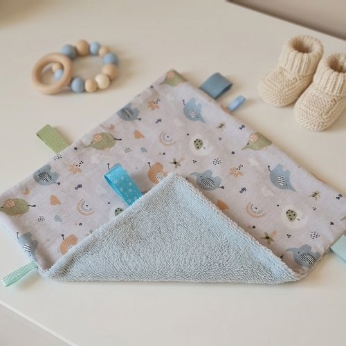 Doudou plat carré coton motifs éléphants