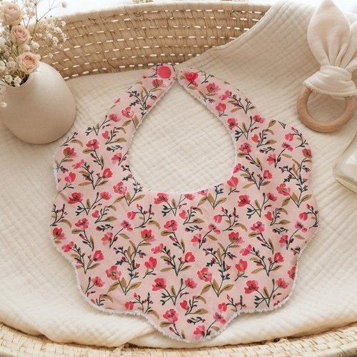 Bavoir bébé coton blanc imprimé fleurs et éponge blanche