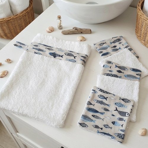Box gant de toilette et 6 lingettes motifs poissons