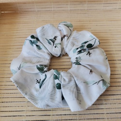 Chouchou coton blanc à feuilles vertes