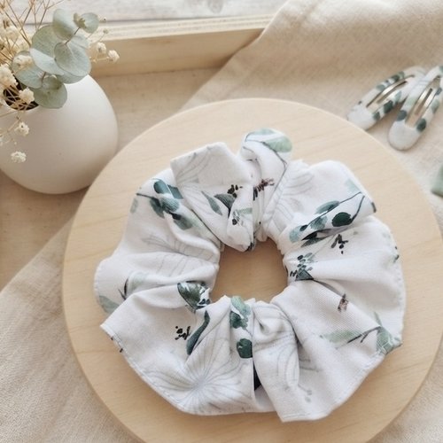 Chouchou coton blanc à feuilles vertes