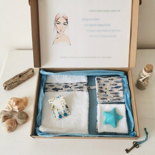 Box gant de toilette et 8 lingettes thème marin