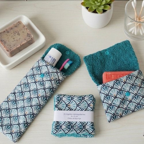 Ensemble étui brosse à dent, 8 lingettes et pochette savon