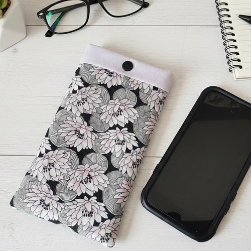 Housse/étui rembourré téléphone portable noir et rose