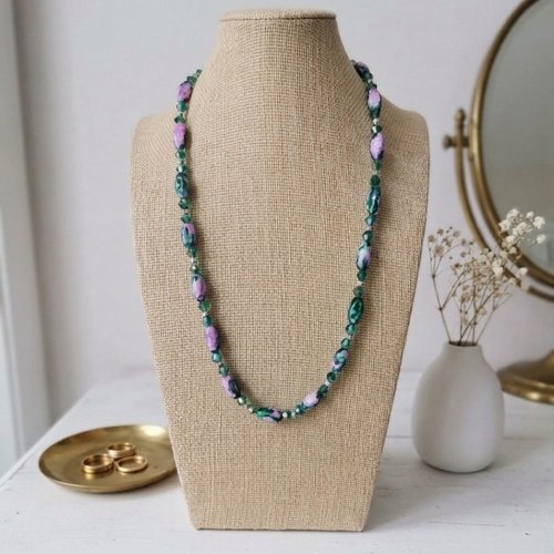 Collier sautoir vert foncé et rose