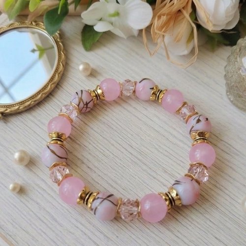 Bracelet perles en verre rose et apprêts dorés