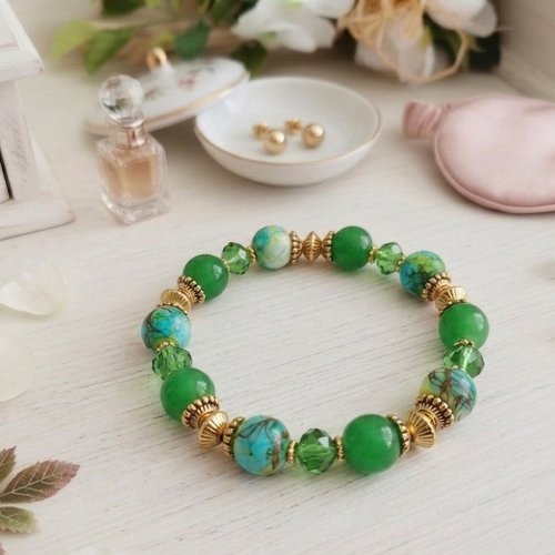 Bracelet perles en verre imitation jade et tréfilé
