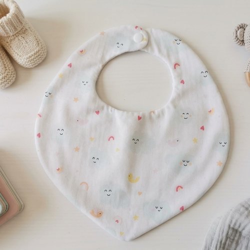 Bavoir bébé coton motif nuages et nid d'abeilles blanche