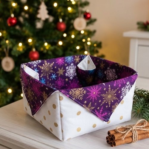 Panier/corbeille tissu motif noël violet et beige