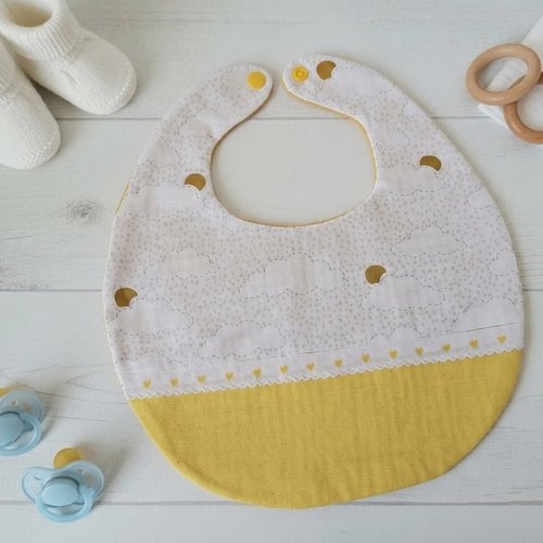 Bavoir bébé coton et imprimé avec dentelle