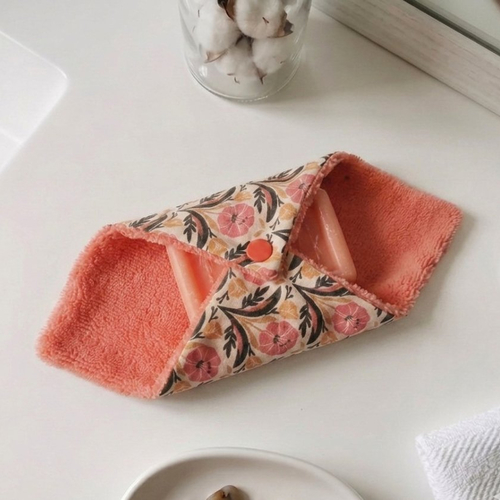 Pochette à savon tissus imprimé et doublée éponge