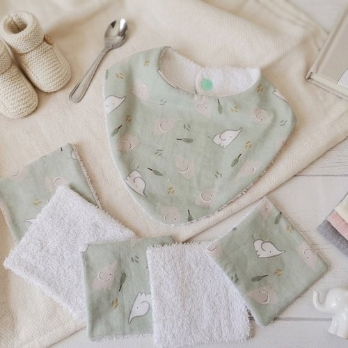 Ensemble naissance bavoir et 10 lingettes