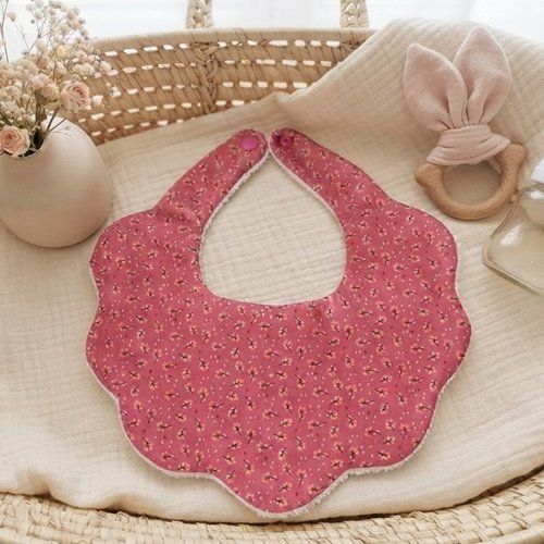 Bavoir bébé coton fuchsia imprimé fleurs et éponge blanche