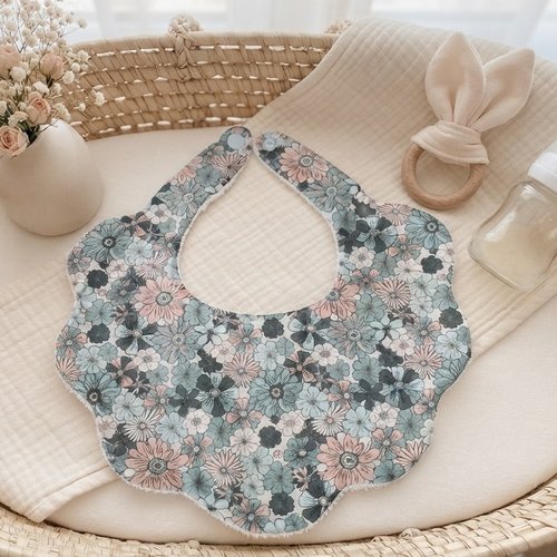 Bavoir bébé coton blanc imprimé fleurs et éponge blanche