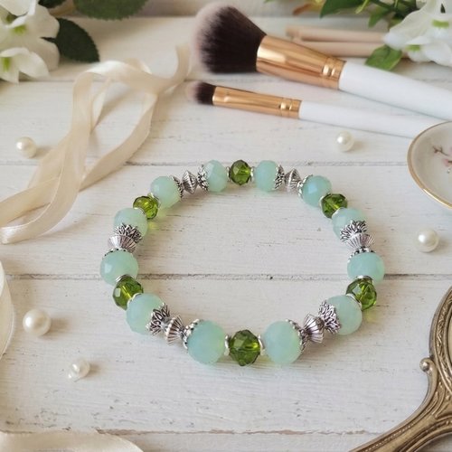 Bracelet fil élastique perles en verre à facettes