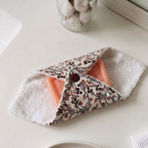 Pochette à savon tissus imprimé et doublée éponge