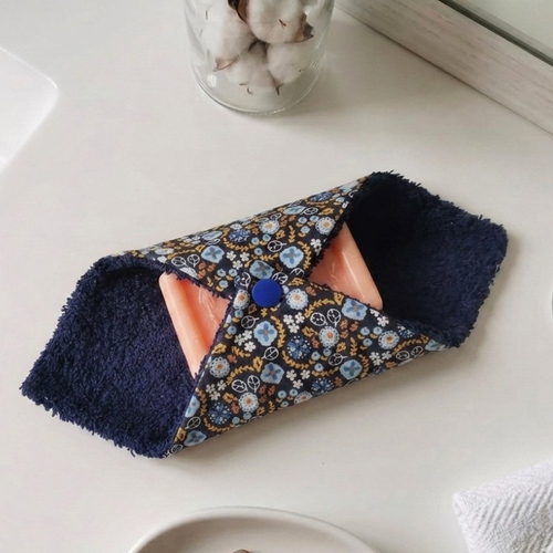 Pochette à savon tissus imprimé et doublée éponge