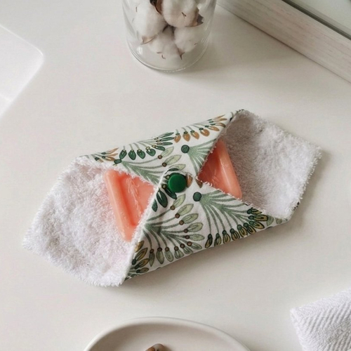 Pochette à savon tissus imprimé et doublée éponge