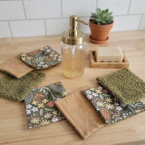 Lot de 8 lingettes démaquillantes coton imprimé et éponge