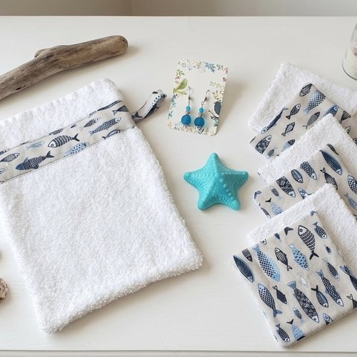 Box gant de toilette et 8 lingettes thème marin