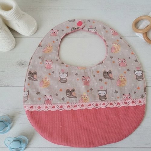 Bavoir bébé coton motif chouettes et  nid d'abeilles saumon