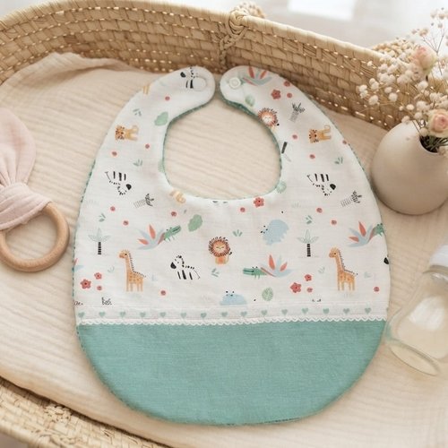 Bavoir bébé coton et imprimé avec dentelle