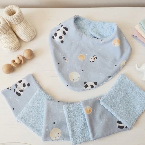 Ensemble naissance bavoir et 10 lingettes