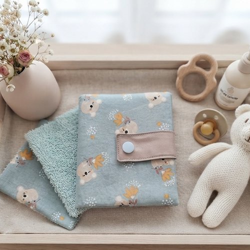 Ensemble pochette et 6 lingettes motif koala