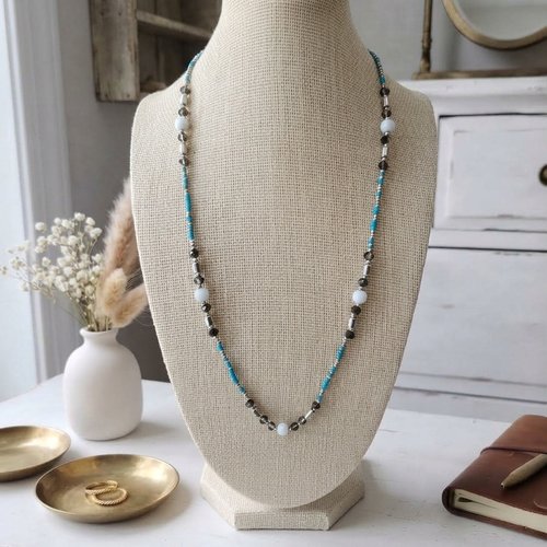Collier perles en verre blanches et rocailles