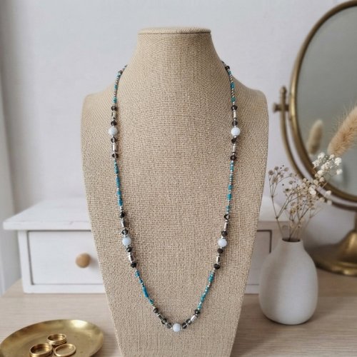 Collier perles en verre blanches et rocailles