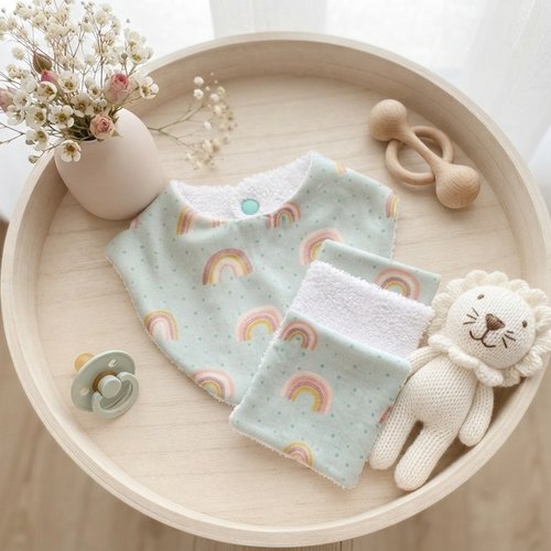 Ensemble naissance bavoir et 10 lingettes