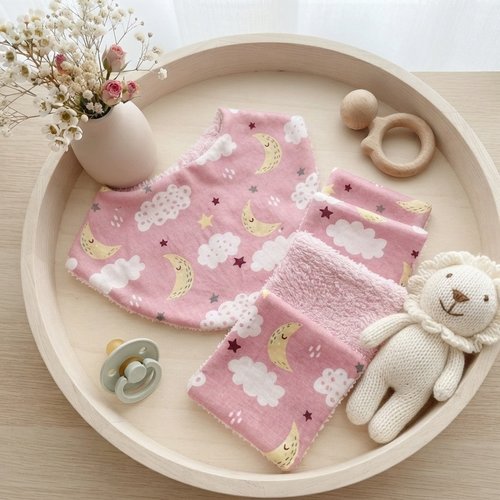 Ensemble naissance bavoir et 10 lingettes