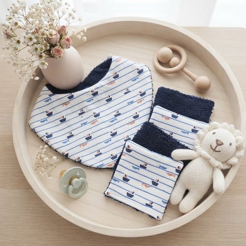 Ensemble naissance coton et éponge bleu marine