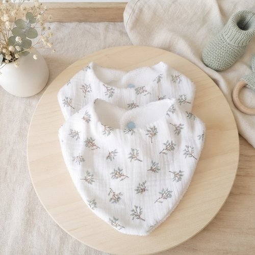 Lot de 2 bavoirs bandana double gaze imprimé et éponge bambou
